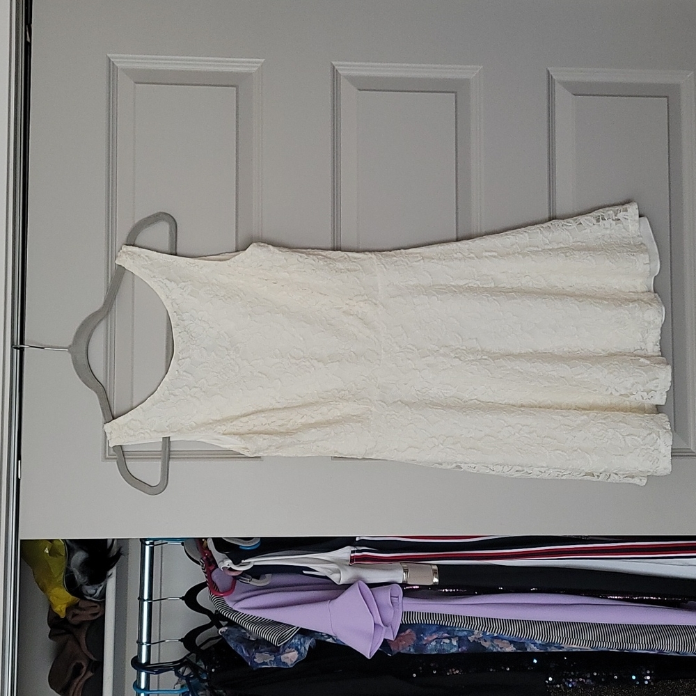 NWT 🤍 Lacy Dress in Eggshell by Speechless in size 11